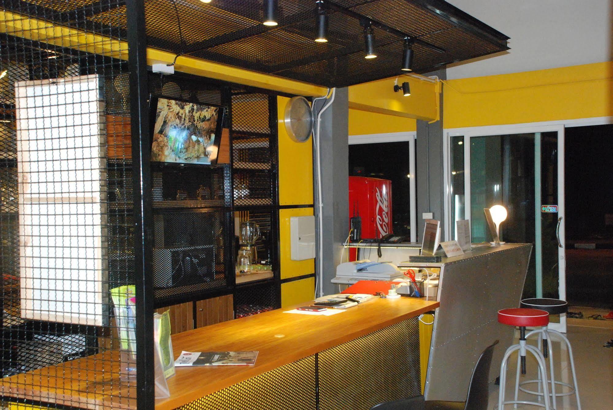 Oyes Hostel Краби Экстерьер фото